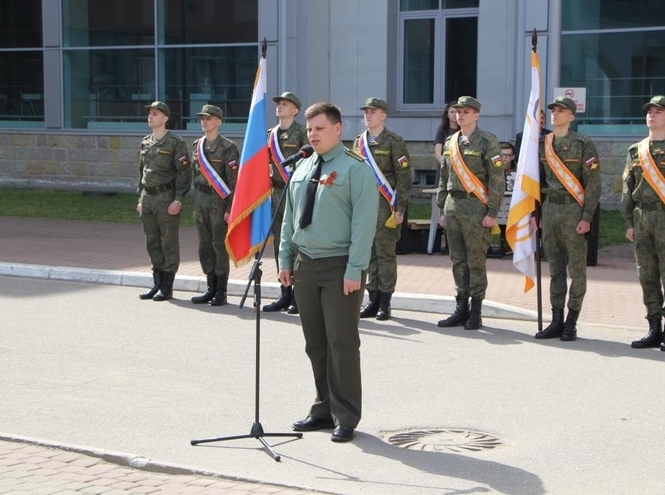 День Победы в СПбГУТ: в университете состоялись торжественный митинг, концерт и патриотическая акция