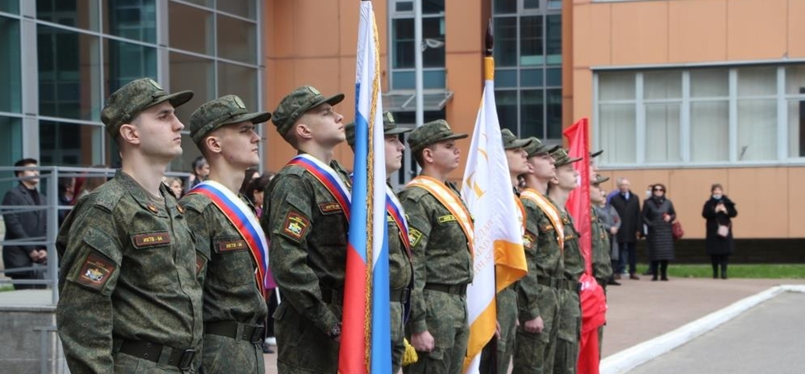 День Победы в СПбГУТ: в университете состоялись торжественный митинг, концерт и патриотическая акция