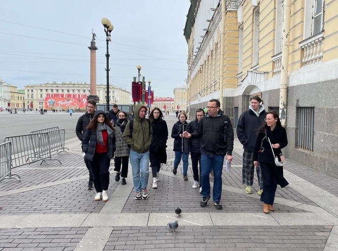 Компания Tele2 провела студентам СПбГУТ экскурсию по истории телеком-отрасли России