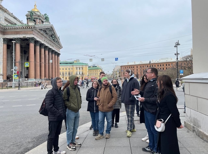 Компания Tele2 провела студентам СПбГУТ экскурсию по истории телеком-отрасли России