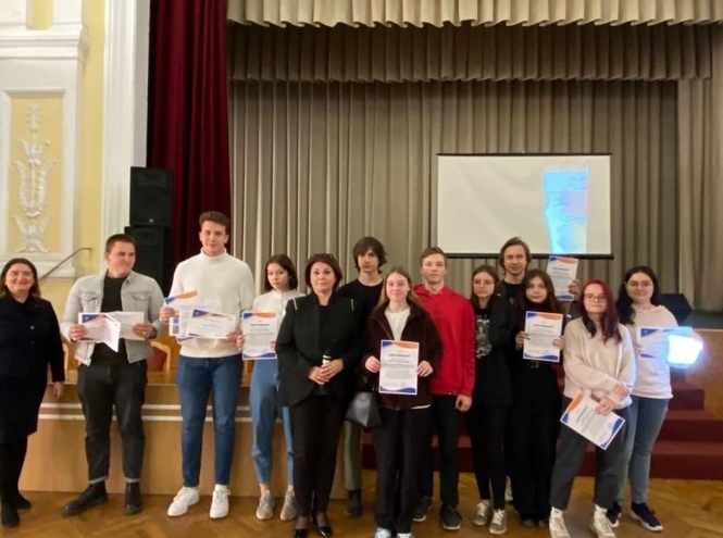 Студентам петербургского колледжа телекоммуникаций вручили сертификаты участников всероссийских проектов