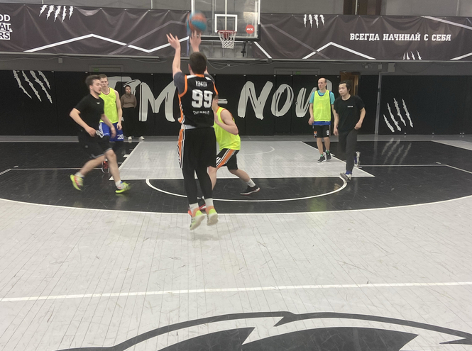 Соревнования по стритболу на Спартакиаде среди студентов
