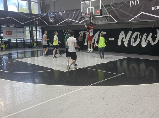 Соревнования по стритболу на Спартакиаде среди студентов