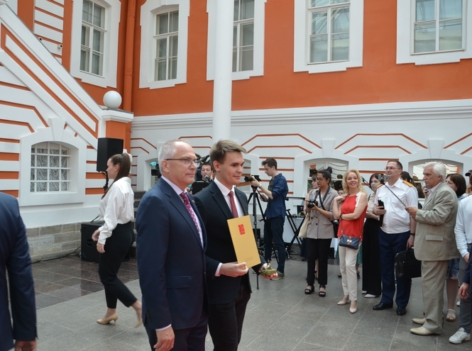Студент СПбГУТ в числе лучших выпускников Петербурга 2022 года