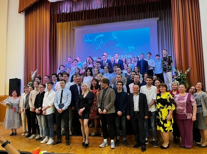 В Архангельском колледже вручили дипломы выпускникам 2022 года