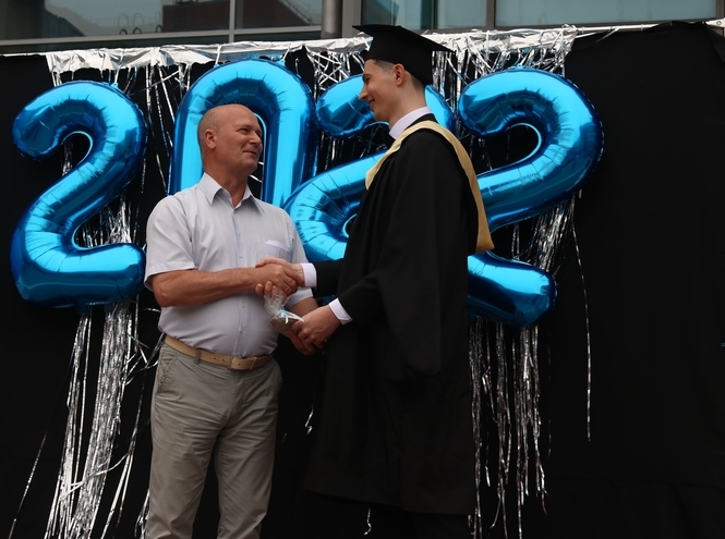 В СПбГУТ вручили дипломы магистрам