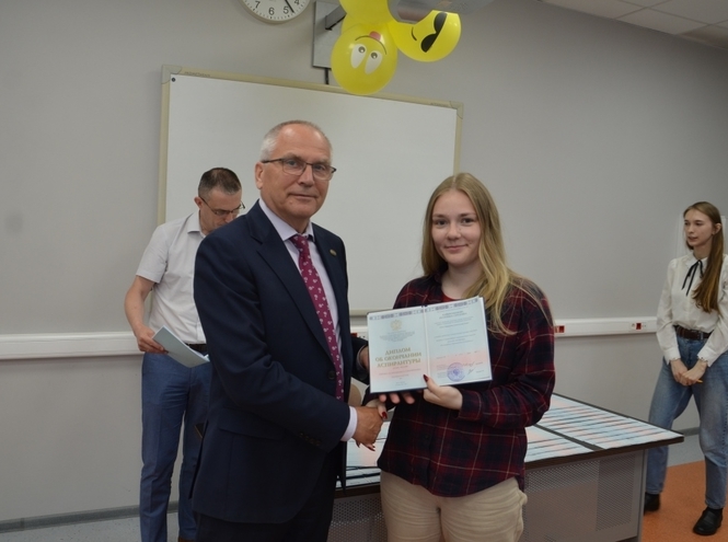 В СПбГУТ вручили дипломы выпускникам аспирантуры