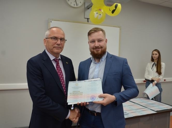 В СПбГУТ вручили дипломы выпускникам аспирантуры