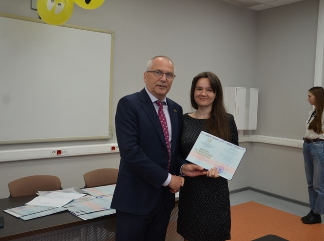 В СПбГУТ вручили дипломы выпускникам аспирантуры