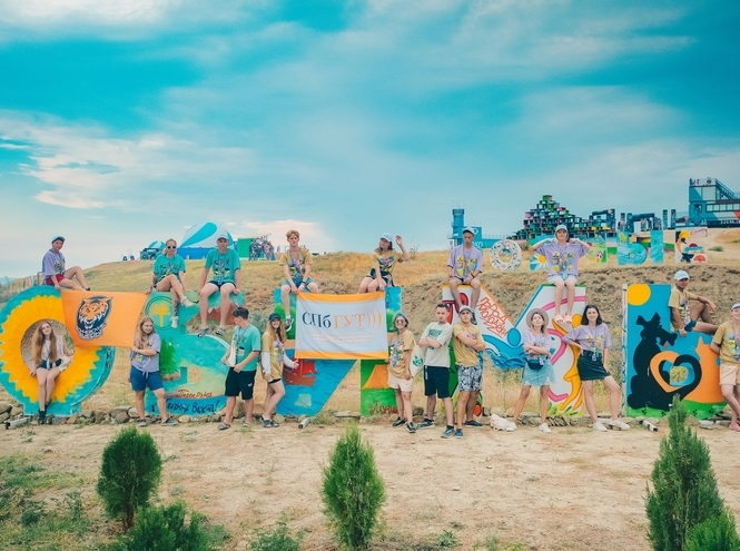 «Это про людей!»: команда СПбГУТ оценила масштаб фестиваля «Таврида.АРТ»