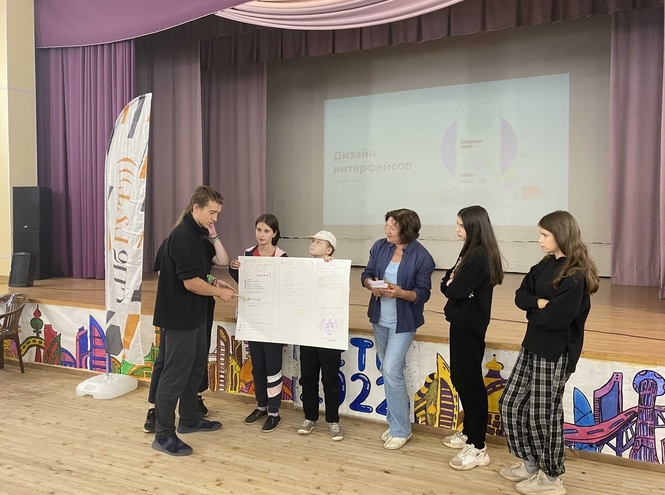 СПбГУТ представил профессии IT-отрасли в лагере «Восход»