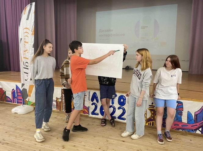 СПбГУТ представил профессии IT-отрасли в лагере «Восход»