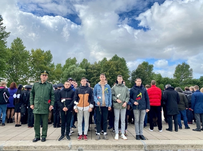 Студенты СПбГУТ приняли участие в траурно-торжественном церемониале