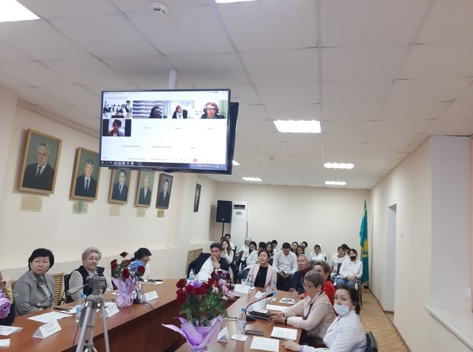 Доцент кафедры ИНиРЯ выступила с докладом на международном обучающем семинаре