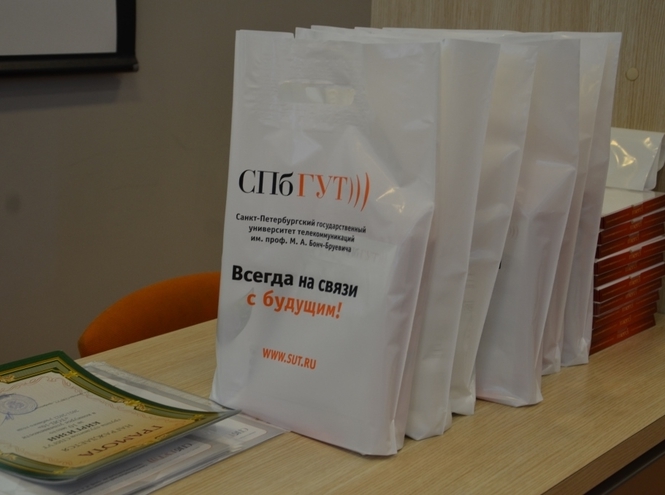 В СПбГУТ наградили победителей конкурса «ТОП-10» среди иностранных студентов
