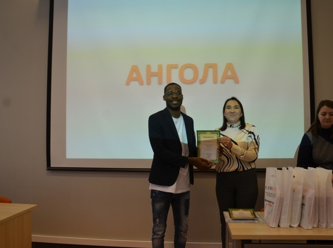 В СПбГУТ наградили победителей конкурса «ТОП-10» среди иностранных студентов