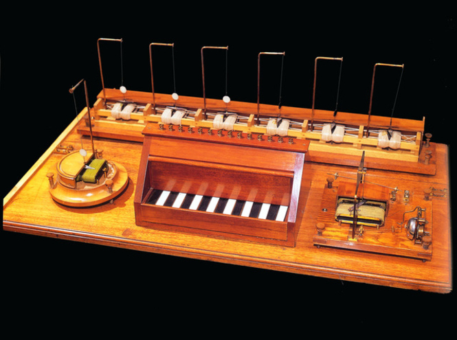 190 лет со дня демонстрации линии электромагнитного телеграфа