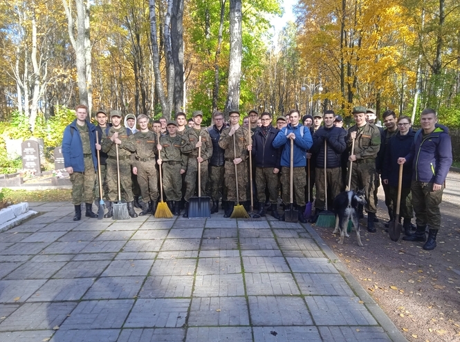 СПбГУТ на городском месячнике по благоустройству территорий