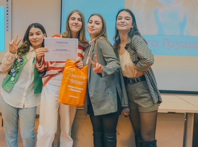 В университете назвали имена лучших кураторов-студентов