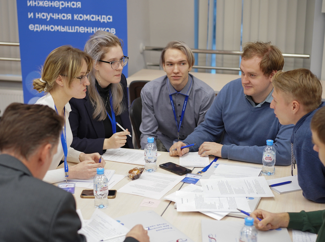 В СПбГУТ выпустили первых студентов базовой кафедры ВТС DWDM компании «Т8»