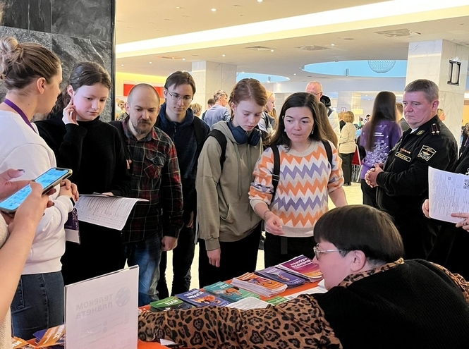 СПбГУТ познакомился со школьниками на выставке «Навигатор поступления»