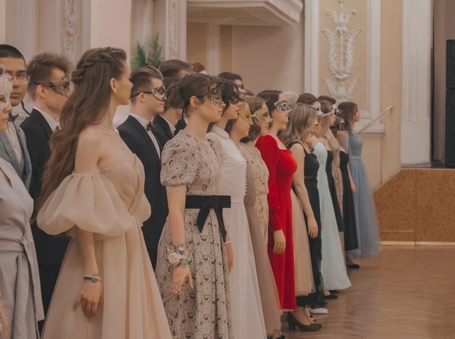 Там, где мерцают светлячки: в СПбГУТ прошел ежегодный Студенческий бал