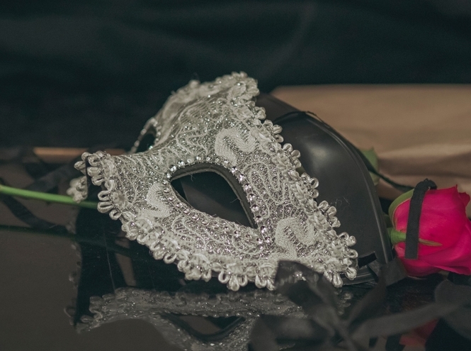 Там, где мерцают светлячки: в СПбГУТ прошел ежегодный Студенческий бал