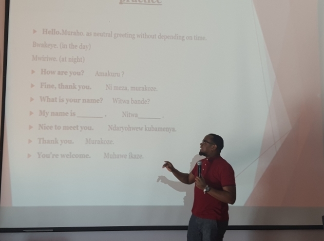 На Неделе иностранных языков студенты СПбГУТ заговорили на кирунди