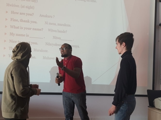 На Неделе иностранных языков студенты СПбГУТ заговорили на кирунди
