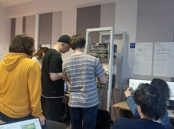 Факультет ИКСС завершил ускоренное обучение студентов по DWDM-системам