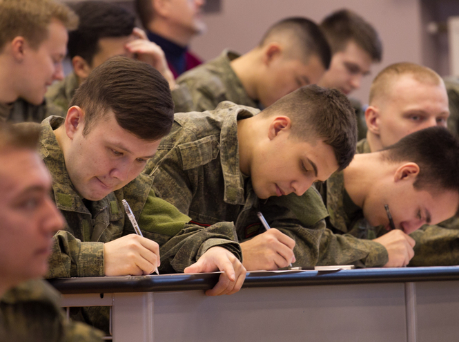 Студенты и работники СПбГУТ написали «Диктант Победы»