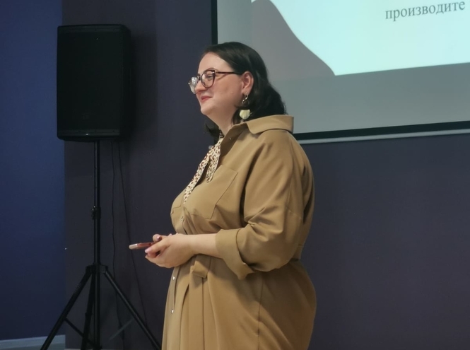 Участники факультатива «Речевой имидж специалиста» на встрече с экспертом по психологии образа