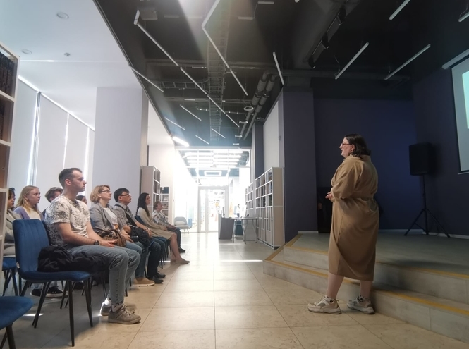 Участники факультатива «Речевой имидж специалиста» на встрече с экспертом по психологии образа