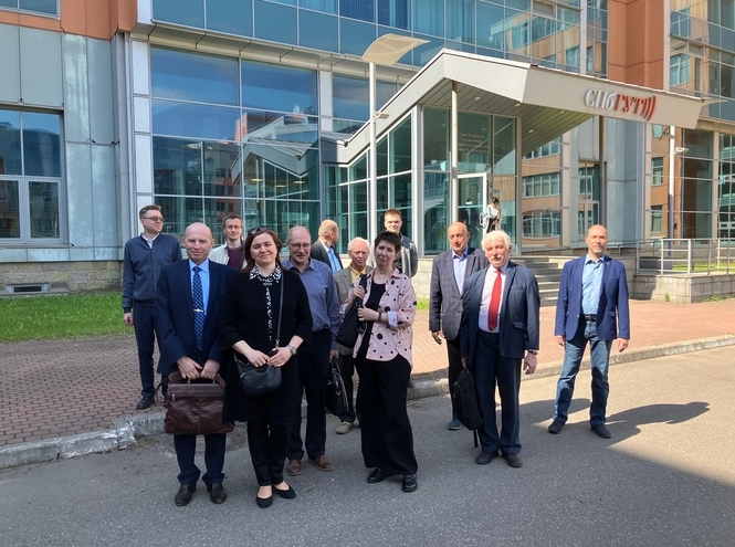 Четкость линий и деталей: СПбГУТ провел «Тотальный чертеж – 2023»