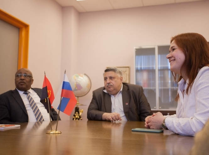 Визит Почетного консула Республики Ангола в СПбГУТ
