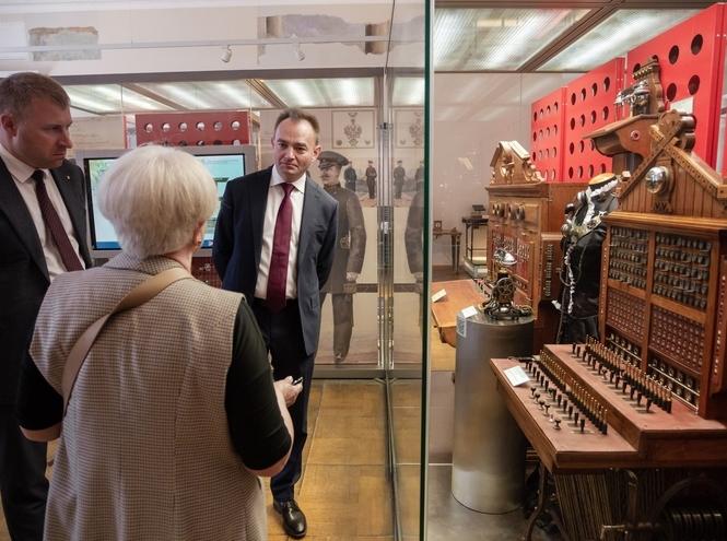 Студенты военного учебного центра СПбГУТ приняли присягу на крейсере «Аврора»