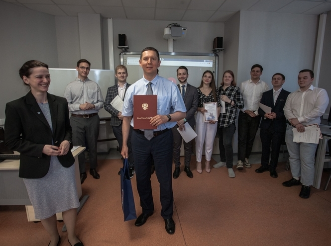 В СПбГУТ прошел выпуск студентов базовой кафедры компании РТРС