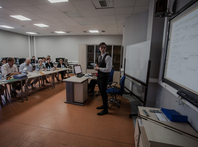 В СПбГУТ прошел выпуск студентов базовой кафедры компании РТРС