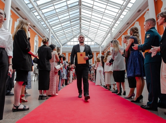 Студент СПбГУТ Глеб Бударный признан лучшим выпускником Санкт-Петербурга