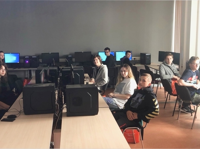 В СПбГУТ продолжает работу Летняя ИТ-школа для детей