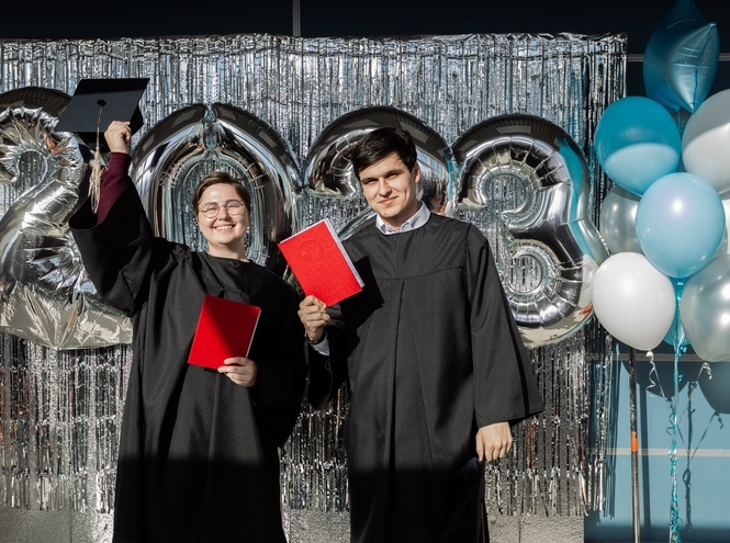 В добрый путь, выпускники!