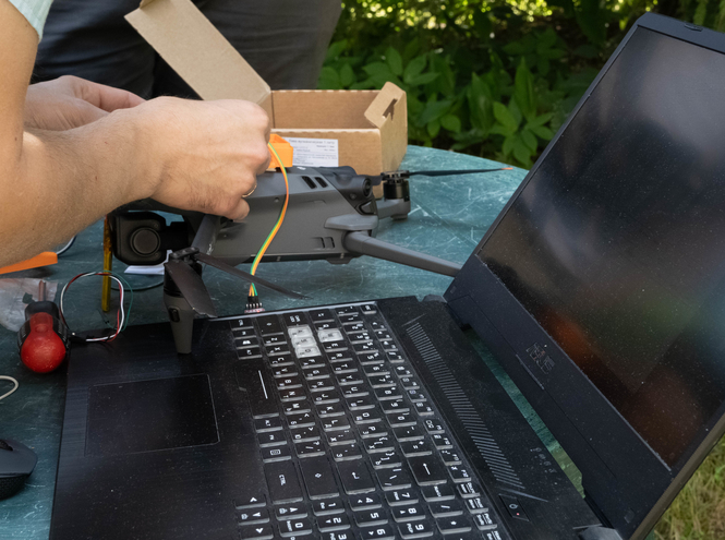 На полигоне СПбГУТ прошли испытания модема для идентификации и отслеживания беспилотников