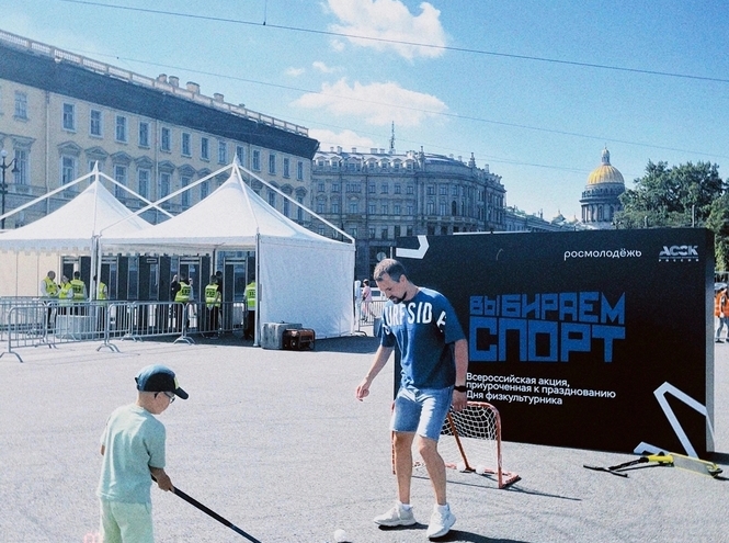 Спортивный клуб СПбГУТ отметил День физкультурника