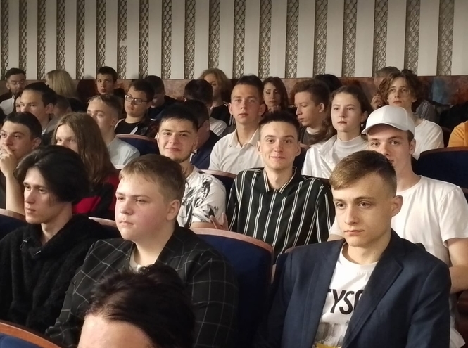 Смоленский колледж телекоммуникаций празднично встретил День знаний