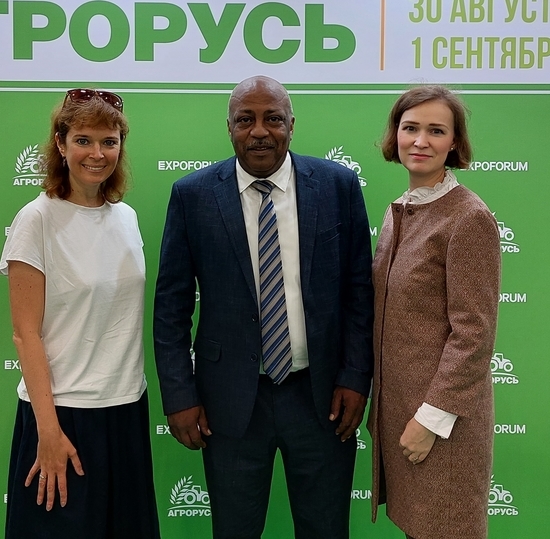 Представители СПбГУТ посетили круглый стол на выставке «Агрорусь-2023»