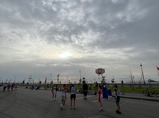 Сборные СПбГУТ по баскетболу на турнире «Оранжевый мяч 2023»