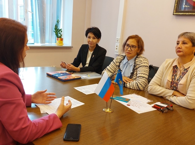 СПбГУТ организовал семинар-стажировку для коллег из Казахстана