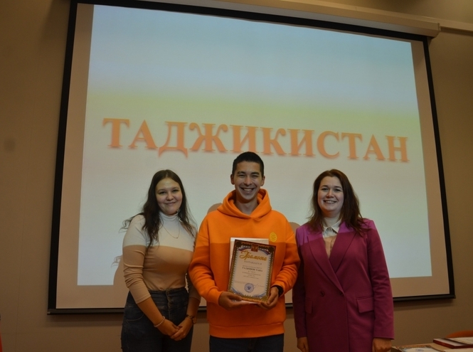 В СПбГУТ награждены лучшие иностранные студенты конкурса успеваемости «ТОП-10»