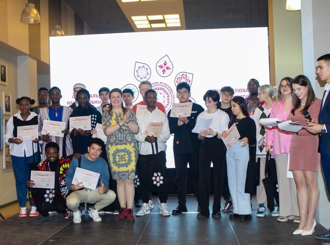 В СПбГУТ прошел XIX Международный фестиваль национальных культур