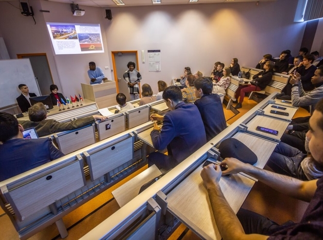 В СПбГУТ прошел XIX Международный фестиваль национальных культур